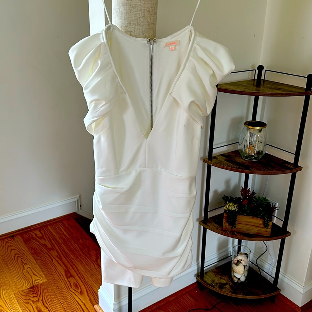 Nanamacs White Puff Sleeve MiniDress